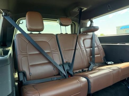 Used 2023 Lincoln Navigator L Reserve AWD/4WD image 12