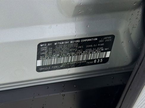 Used 2024 Mitsubishi Outlander SE Black Edition image 32