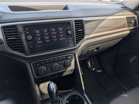 Used 2019 Volkswagen Atlas SE image 28