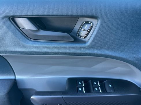 New 2025 Ford Maverick XL image 11