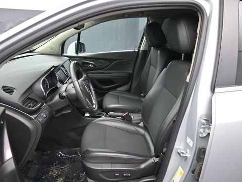 Used 2022 Buick Encore Preferred w/ Safety Package image 18