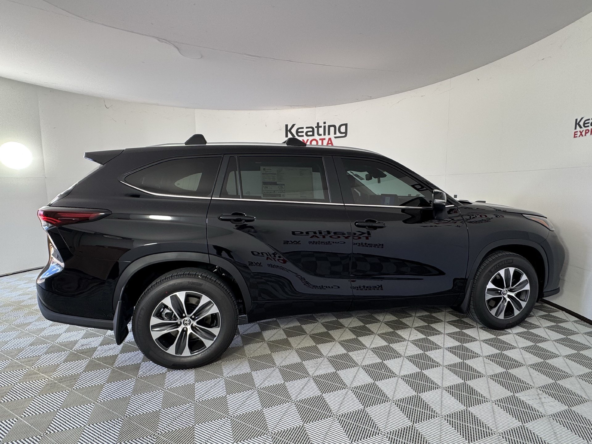 New 2026 Toyota Highlander XLE AWD/4WD image 4