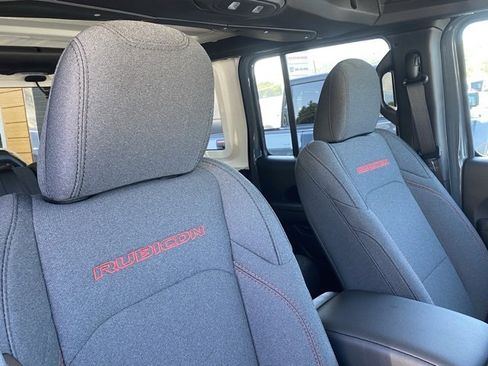 New 2025 Jeep Wrangler Rubicon w/ Technology Group image 29