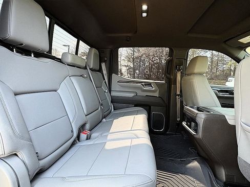 Used 2023 Chevrolet Silverado 1500 RST image 11