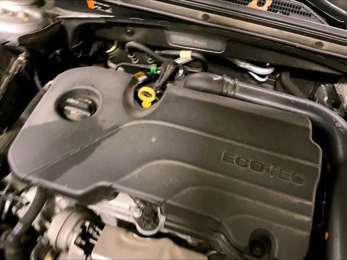 Used 2023 Chevrolet Malibu RS FWD image 33