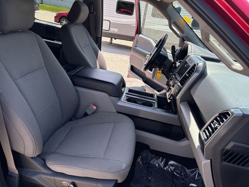 Used 2018 Ford F150 XLT w/ Equipment Group 302A Luxury AWD/4WD image 31