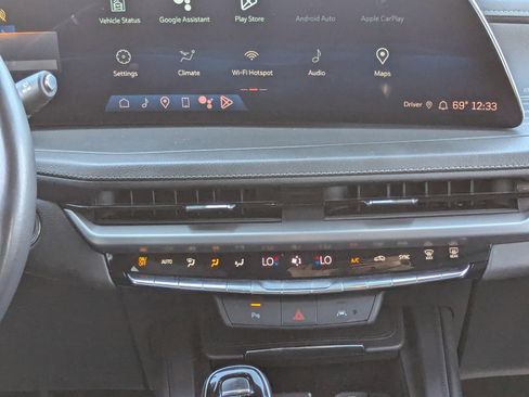 Certified 2024 Cadillac XT4 Premium Luxury image 21