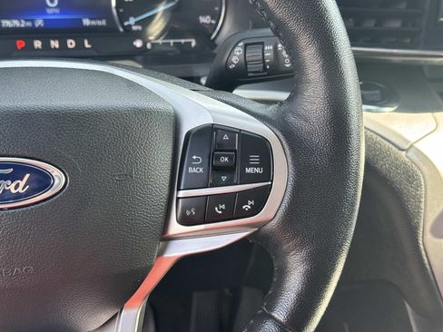 Used 2022 Ford Explorer XLT w/ Equipment Group 202A AWD/4WD image 24