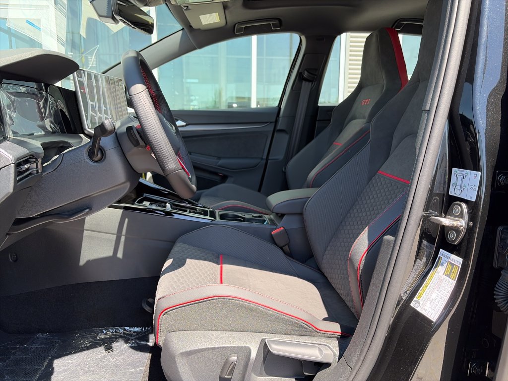 New 2026 Volkswagen GTI SE FWD image 17
