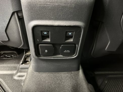 Used 2023 Ford Bronco Badlands AWD/4WD image 11