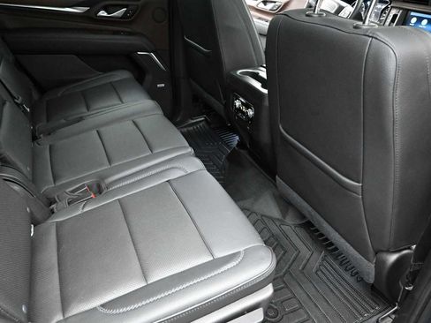 Used 2021 GMC Yukon Denali w/ Denali Premium Package RWD image 34