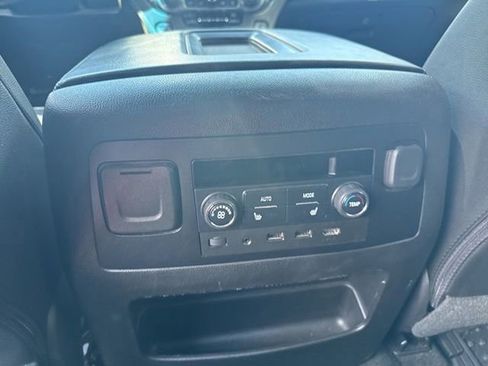 Used 2018 Chevrolet Tahoe LT AWD/4WD image 12