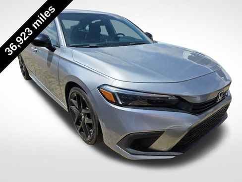 Used 2022 Honda Civic Sport image 2