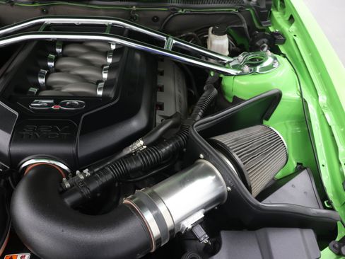 Used 2013 Ford Mustang GT Premium w/ Security Pkg RWD image 15
