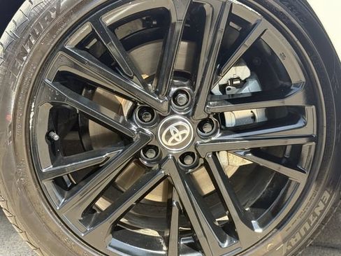 Used 2026 Toyota Camry SE FWD image 10