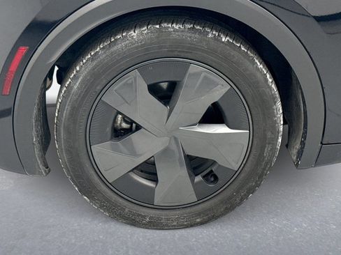 Used 2024 Toyota Prius LE image 21