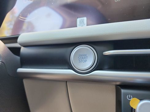 New 2026 Hyundai Tucson SE image 28