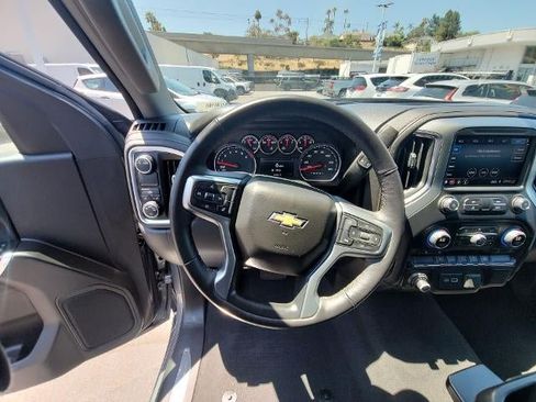 Used 2022 Chevrolet Silverado 1500 LT RWD image 11