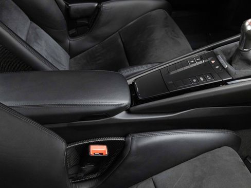 Used 2018 Porsche 911 Carrera T RWD image 28