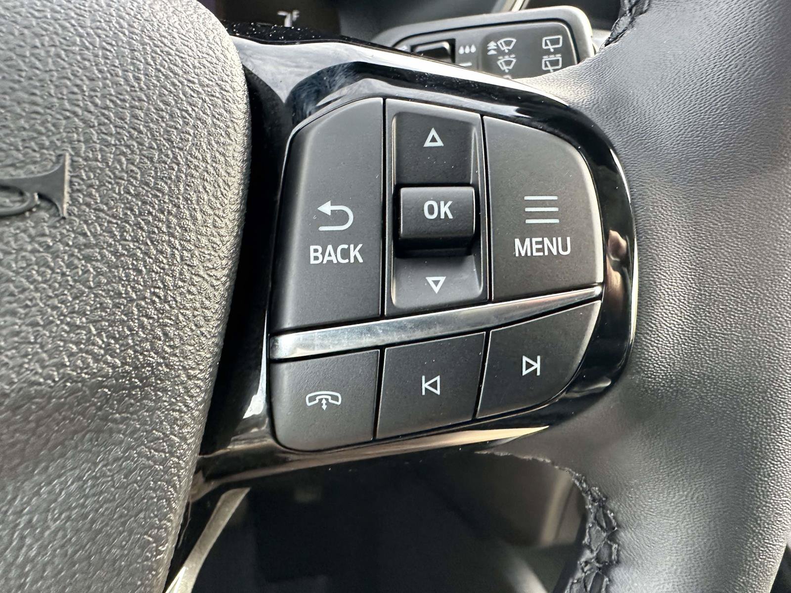 Used 2025 Ford Escape Active w/ Cold Weather Package FWD image 18