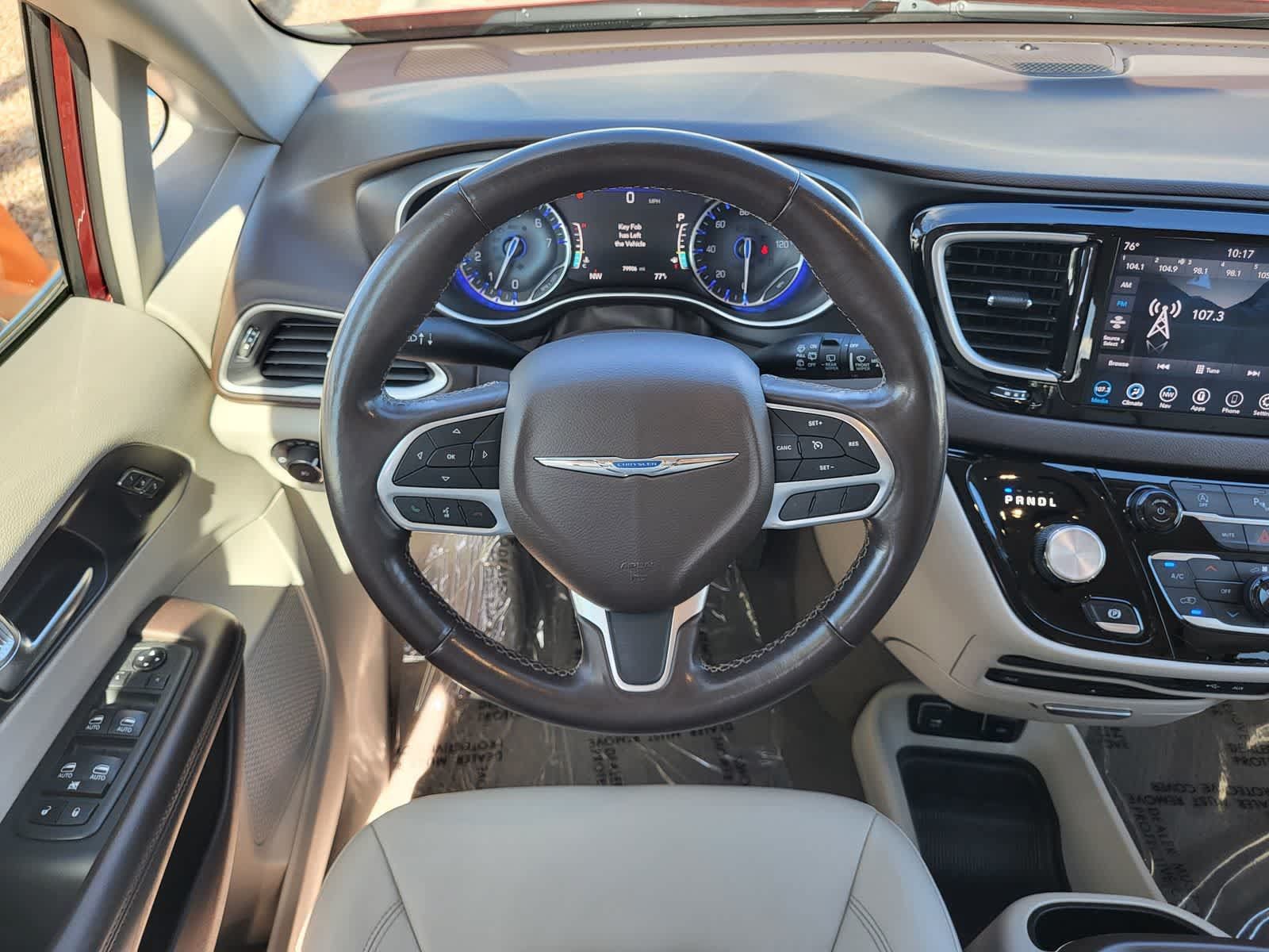 Used 2020 Chrysler Pacifica Touring-L Plus w/ Tire & Wheel Group FWD image 23