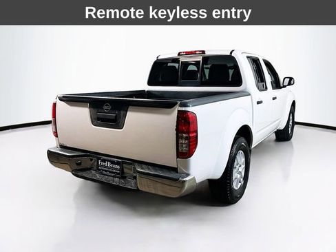 Used 2018 Nissan Frontier SV image 12