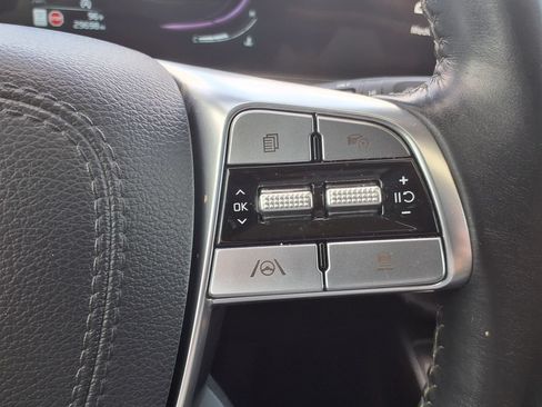Used 2025 Kia Telluride S FWD image 31