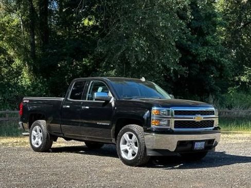 Used 2015 Chevrolet Silverado 1500 LS w/ Trailering Package AWD/4WD image 2