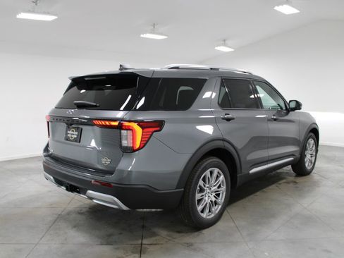 New 2026 Ford Explorer Platinum RWD image 8