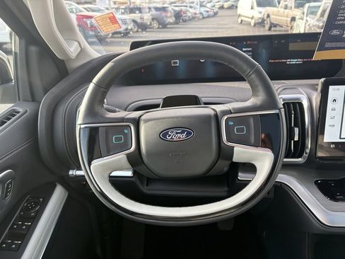 Certified 2025 Ford Expedition Max Platinum image 24