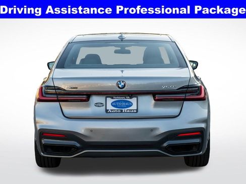 Used 2020 BMW 750i xDrive w/ Executive Package image 7