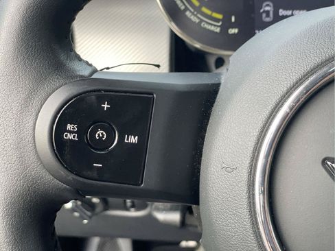 Used 2024 MINI Cooper SE FWD image 29
