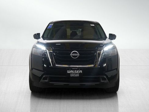 Used 2024 Nissan Pathfinder S image 8