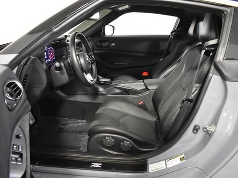 Used 2024 Nissan Z Performance w/ Floor Mat Package RWD image 12