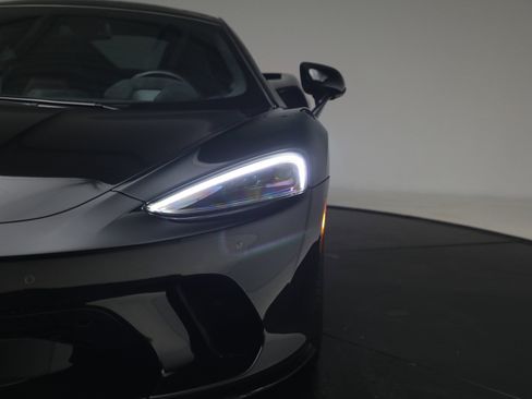 Used 2023 McLaren GT RWD image 31