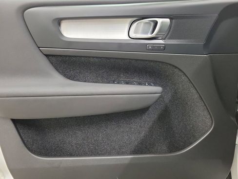 Certified 2024 Volvo XC40 B5 Core image 20