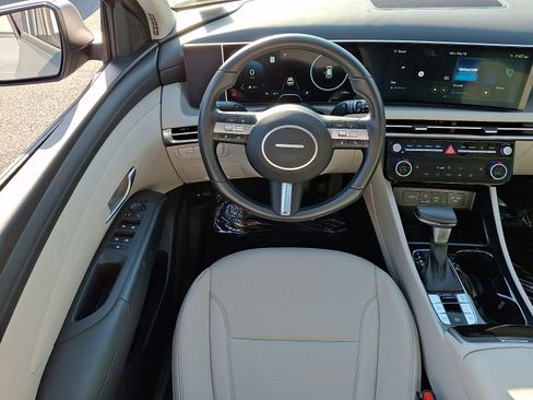 Used 2026 Hyundai Tucson SEL FWD image 11