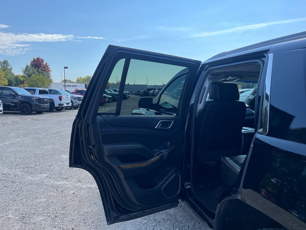 Used 2017 GMC Yukon Denali w/ Enhanced Security Package AWD/4WD image 27