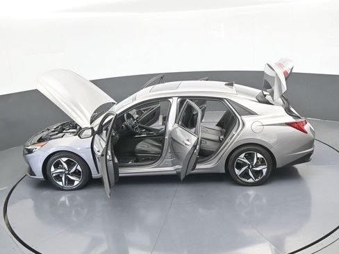 Used 2023 Hyundai Elantra Limited w/ Cargo Package image 68