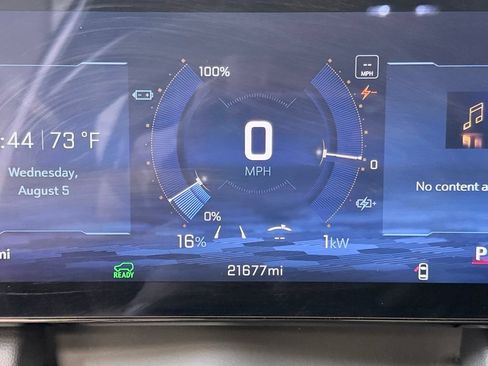 Used 2025 Chevrolet Equinox EV RS FWD image 42