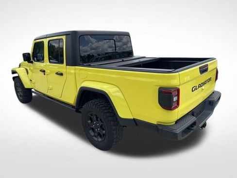 Used 2023 Jeep Gladiator Sport AWD/4WD image 5