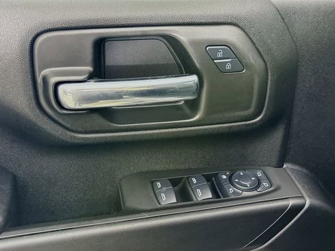 Used 2025 Chevrolet Silverado 2500 Custom w/ Custom Value Package AWD/4WD image 17
