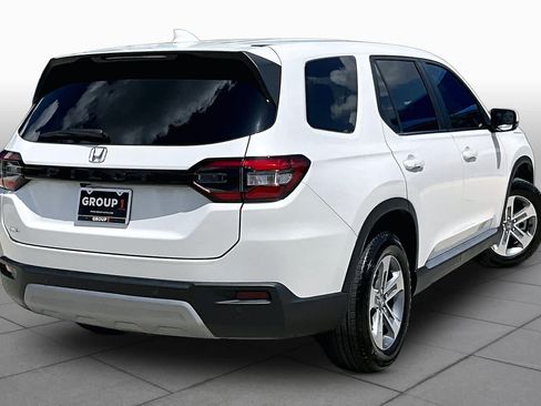 Used 2025 Honda Pilot EX-L image 13