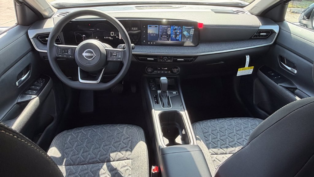 Used 2026 Nissan Kicks SV FWD image 13
