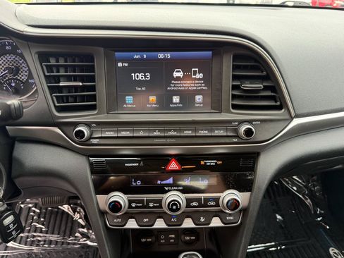Used 2020 Hyundai Elantra SEL w/ Cargo Package (C1) FWD image 27