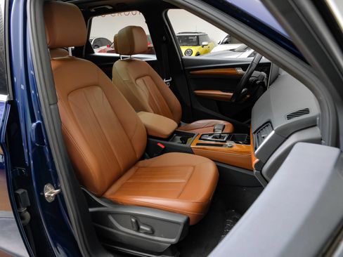 Used 2023 Audi Q5 2.0T Premium Plus w/ Premium Plus Package AWD/4WD image 38