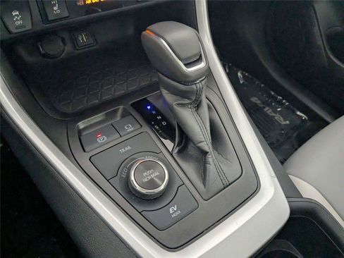 Used 2023 Toyota RAV4 XLE Premium AWD/4WD image 25