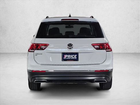 Used 2021 Volkswagen Tiguan SE w/ Panoramic Sunroof Package FWD image 7