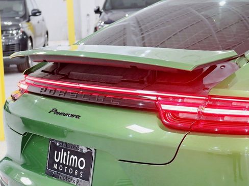 Used 2020 Porsche Panamera 4 image 11
