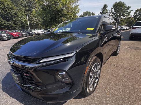 Certified 2025 Chevrolet Blazer RS w/ LPO, Floor Liner Package AWD/4WD image 3